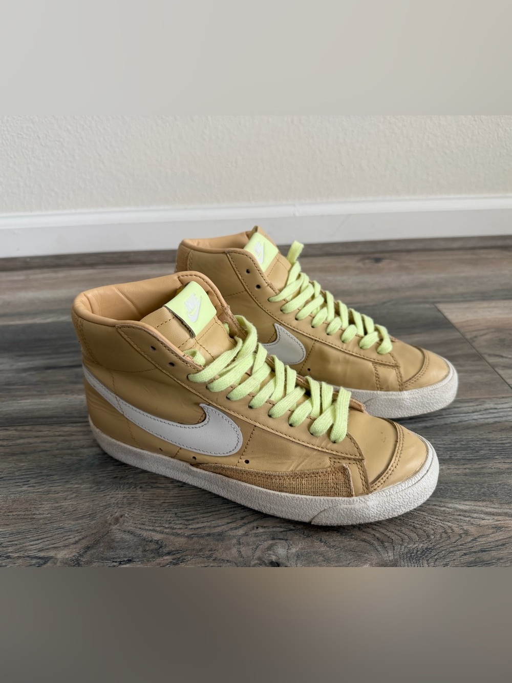 Nike Women's size 7.5 Nike Blazer Mid '77 "Sesame" sneakers - Picture 2 of 7